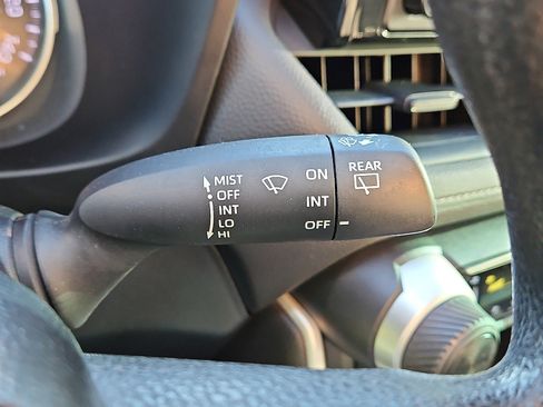 Used 2020 Toyota RAV4 LE image 20