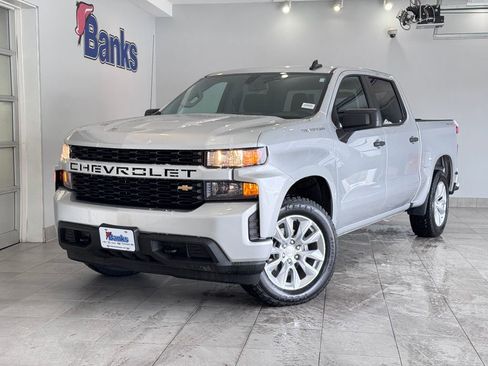 Certified 2022 Chevrolet Silverado 1500 Custom image 2