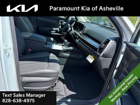 New 2026 Kia Sorento S w/ S Panoramic Sunroof Package FWD image 20
