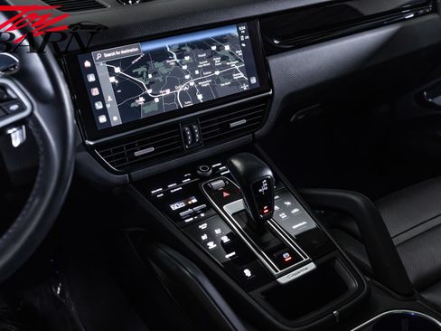Used 2023 Porsche Cayenne AWD/4WD image 35