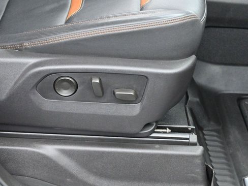 Used 2024 GMC Sierra 1500 AT4 w/ Technology Package image 34