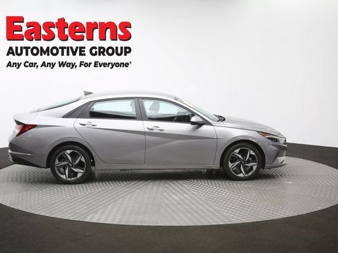 Used 2023 Hyundai Elantra SEL w/ Convenience Package FWD image 39