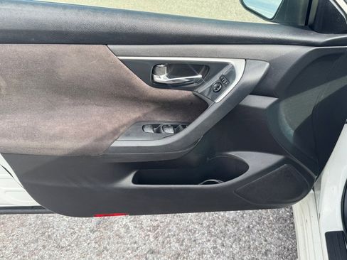 Used 2015 Nissan Altima 2.5 S w/ Power Driver Seat Package image 14