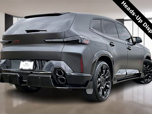 Used 2026 BMW XM Label Red image 2