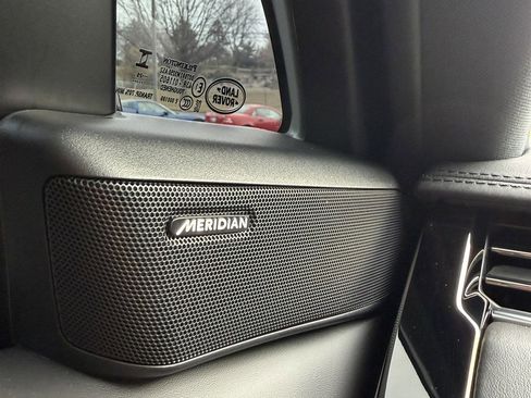 Used 2025 Land Rover Range Rover Sport Dynamic SE image 32