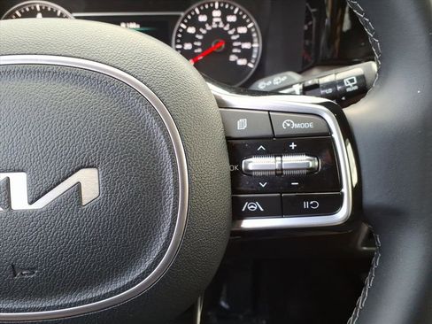 Used 2023 Kia Sorento S image 15