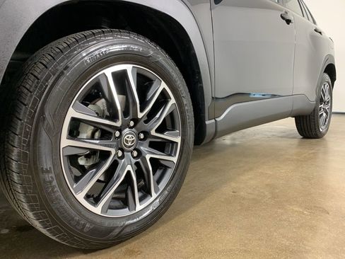 Used 2026 Toyota Corolla Cross XLE w/ Convenience Package image 2