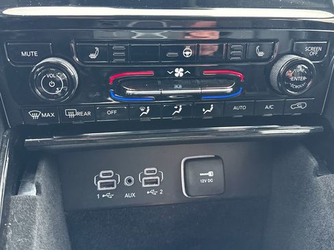 Certified 2021 Jeep Grand Cherokee L Limited image 38