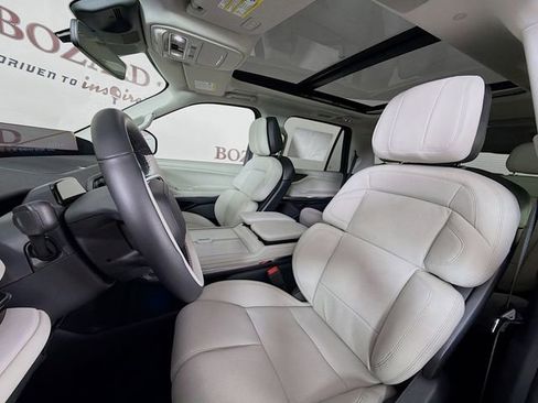 New 2026 Lincoln Navigator Reserve AWD/4WD image 23