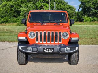 Used 2019 Jeep Wrangler Unlimited Sahara w/ Dual Top Group AWD/4WD video 2