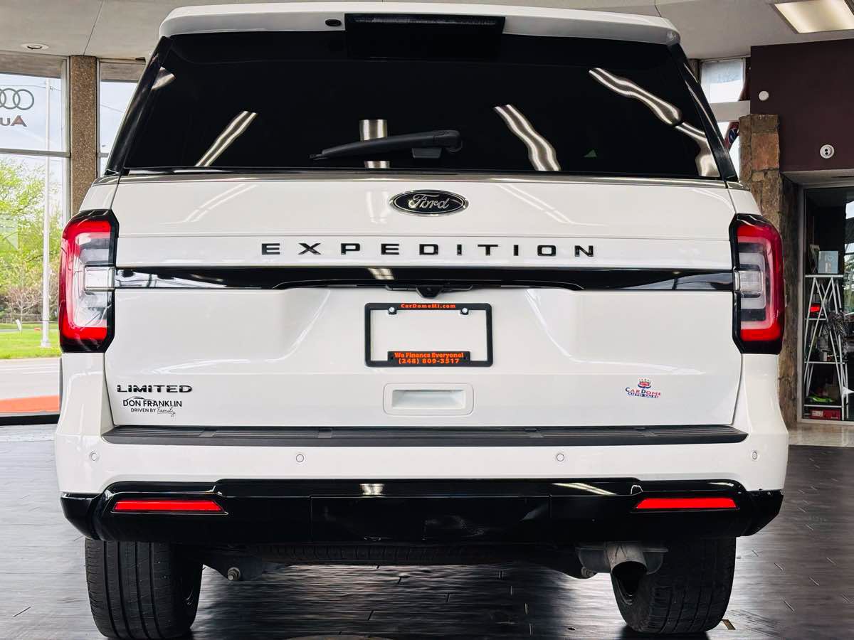 Used 2024 Ford Expedition Limited AWD/4WD image 7