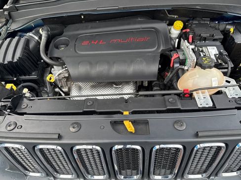 Used 2016 Jeep Renegade Sport w/ Power & Air Group image 26