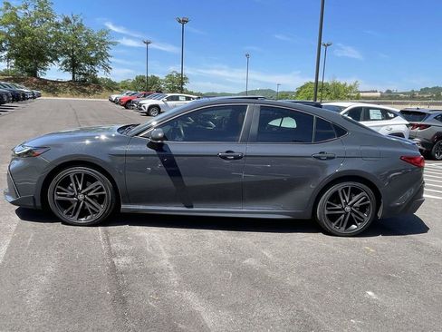 Used 2025 Toyota Camry XSE FWD image 6