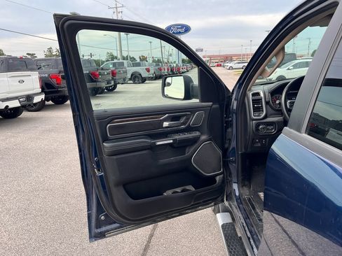 Used 2019 RAM 1500 Laramie AWD/4WD image 21