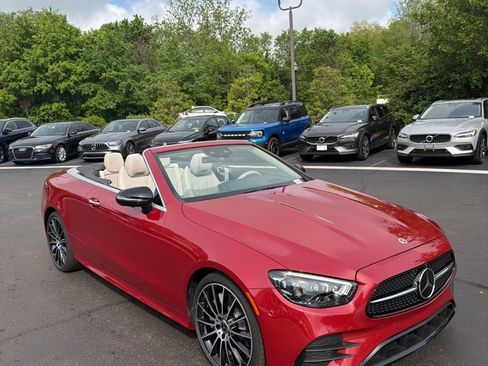 Used 2023 Mercedes-Benz E 450 4MATIC Cabriolet image 3
