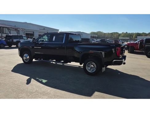 New 2026 GMC Sierra 3500 SLE w/ SLE Value Package image 6