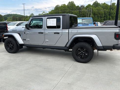 Used 2021 Jeep Gladiator Sport AWD/4WD image 6