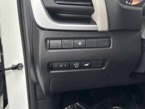 Used 2023 Nissan Rogue SV w/ SV Premium B Package image 28