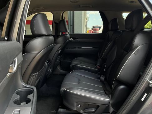 Used 2025 Hyundai Palisade SEL FWD image 12