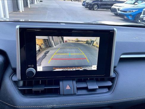 Used 2024 Toyota RAV4 XLE AWD/4WD image 21
