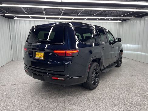 Used 2025 Jeep Wagoneer Series II image 6