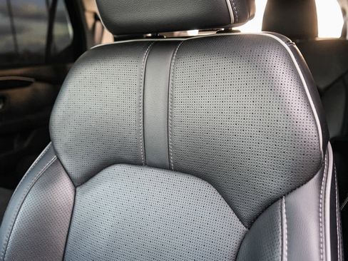 Used 2025 Honda Pilot Elite image 24