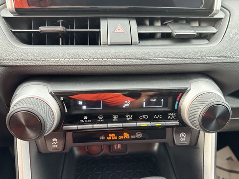 Certified 2025 Toyota RAV4 LE FWD image 16