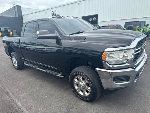 Used 2020 RAM 2500 Tradesman w/ Chrome Appearance Group AWD/4WD image 2