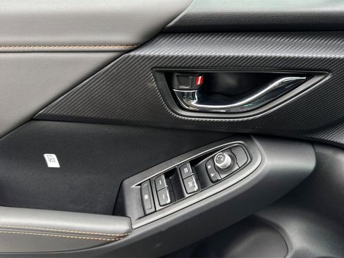 Certified 2025 Subaru Crosstrek 2.5i Limited w/ Popular Package #4A image 11