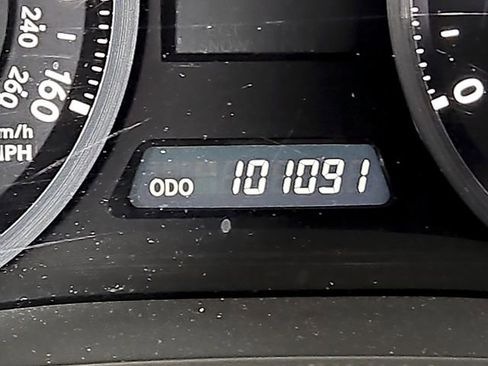 Used 2010 Lexus IS 250C w/ Luxury Pkg image 21