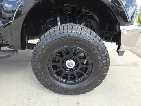 Used 2022 Ford F350 Lariat w/ Tremor Off-Road Package AWD/4WD image 13