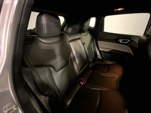 Used 2025 Jeep Compass Limited image 23