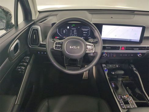 Used 2024 Kia Sorento SX image 19