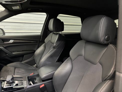 Used 2023 Audi SQ5 Premium w/ Convenience Package AWD/4WD image 9