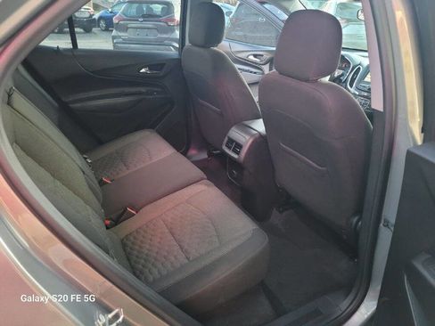 Used 2018 Chevrolet Equinox LT image 12