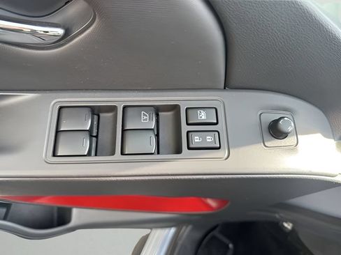 Used 2023 Nissan Frontier PRO-4X w/ Pro Convenience Package AWD/4WD image 10