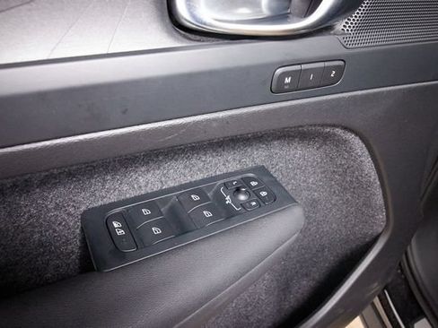 Certified 2023 Volvo C40 P8 Recharge Plus w/ Climate Package AWD/4WD image 11