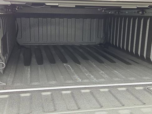 Used 2025 RAM 1500 Limited AWD/4WD image 8