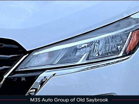 Certified 2024 Nissan Kicks S image 32