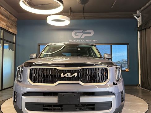 Used 2024 Kia Telluride LX AWD/4WD image 8