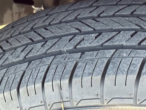 Used 2022 Jeep Gladiator Sport image 12