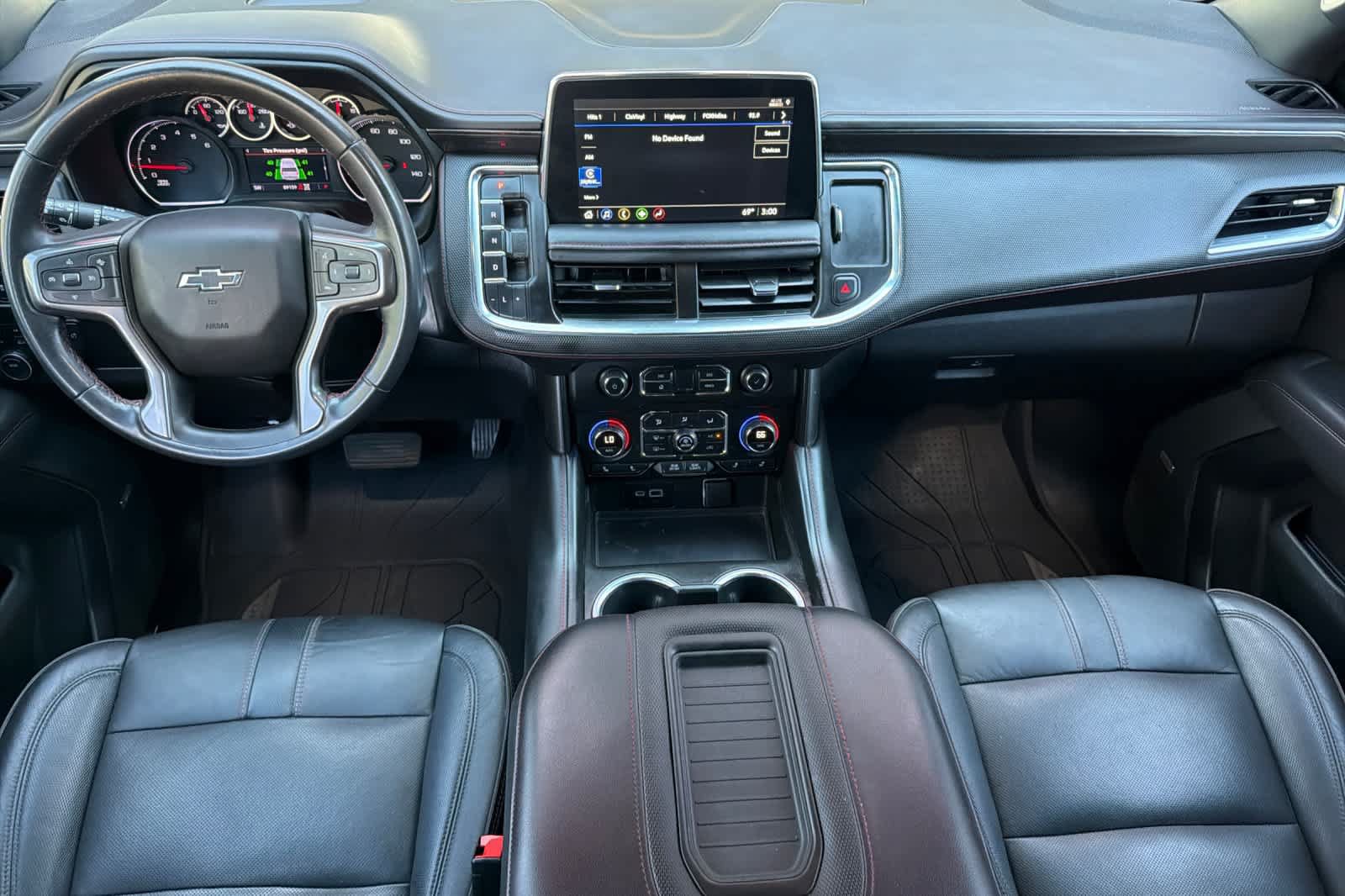 Used 2021 Chevrolet Suburban RST AWD/4WD image 3