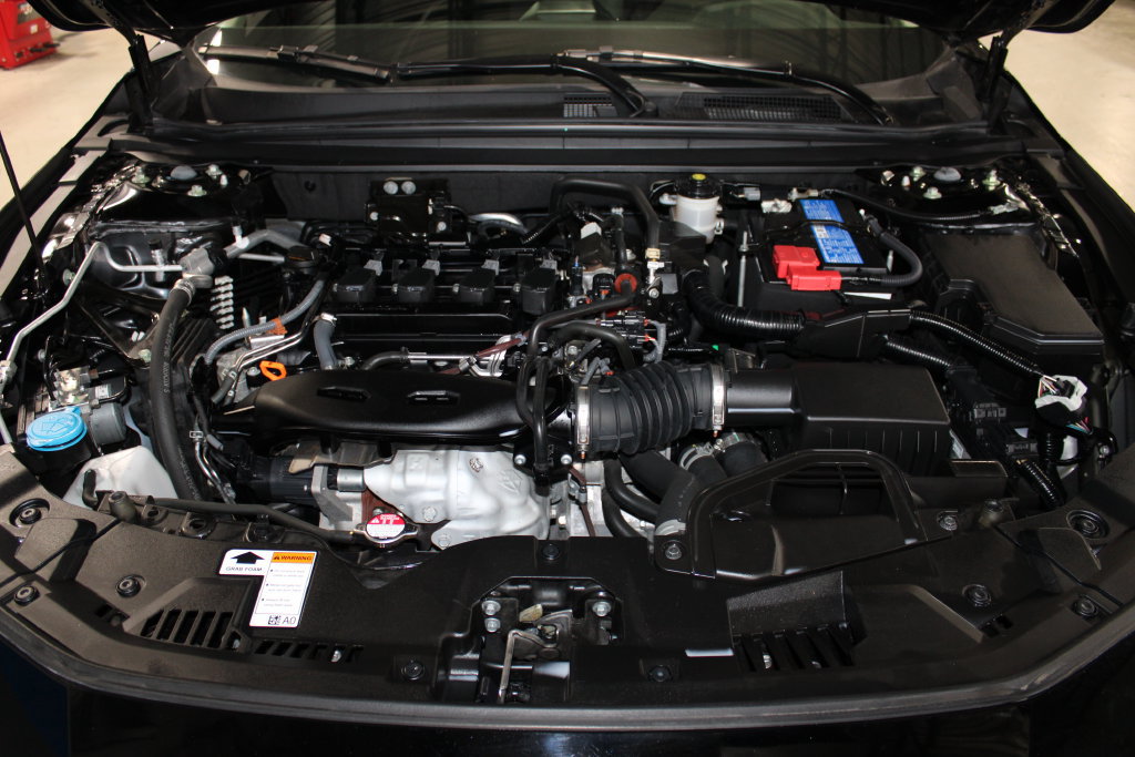 Used 2023 Honda Accord EX image 8