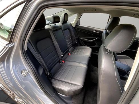 Used 2024 Volkswagen Jetta SE FWD image 26