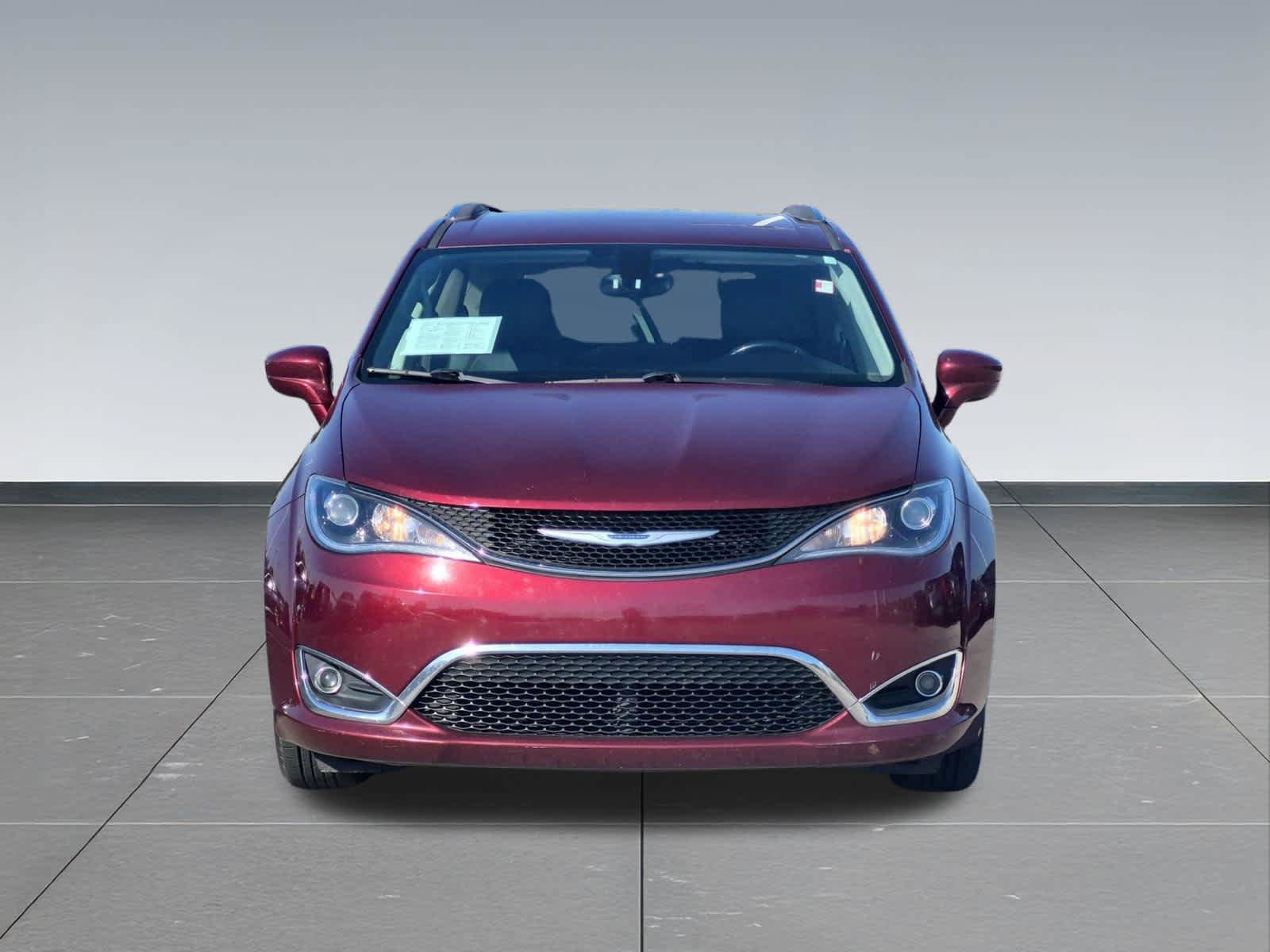 Used 2018 Chrysler Pacifica Touring-L FWD image 9