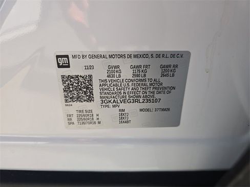 Used 2024 GMC Terrain SLT image 29