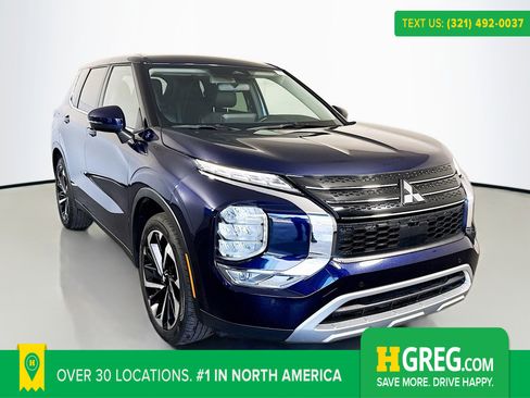 Used 2024 Mitsubishi Outlander SE Black Edition image 1