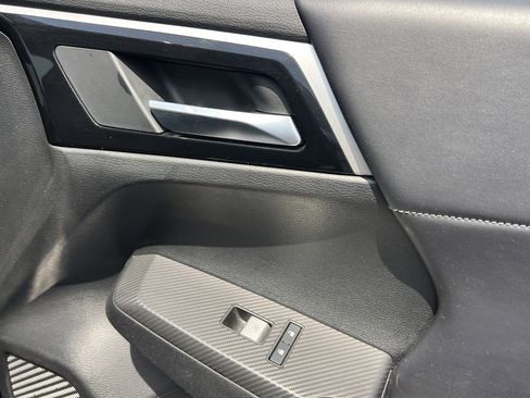 Used 2024 Mitsubishi Outlander FWD image 18