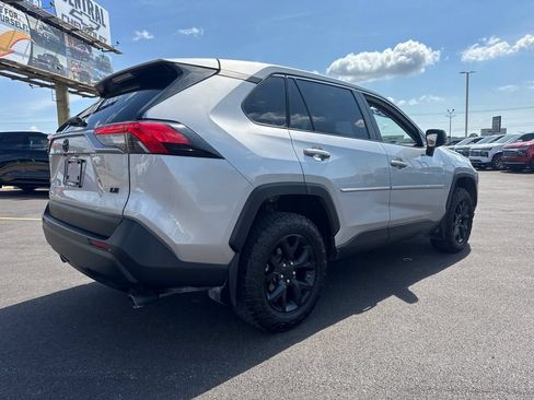 Used 2024 Toyota RAV4 LE FWD image 8