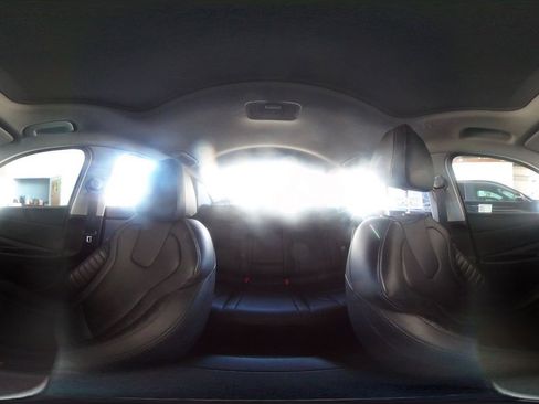 Used 2025 Hyundai Elantra Limited image 42